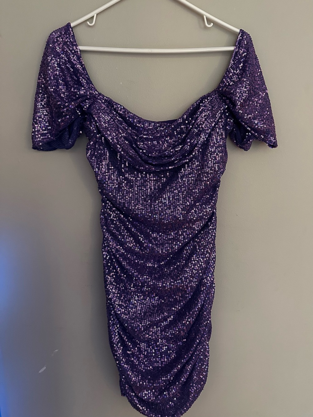 THAT’S SO FETCH size 8, Sequined Off the Shoulder Purple Mini Dress